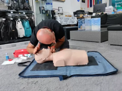 PADI EFR Course Patong Phuket